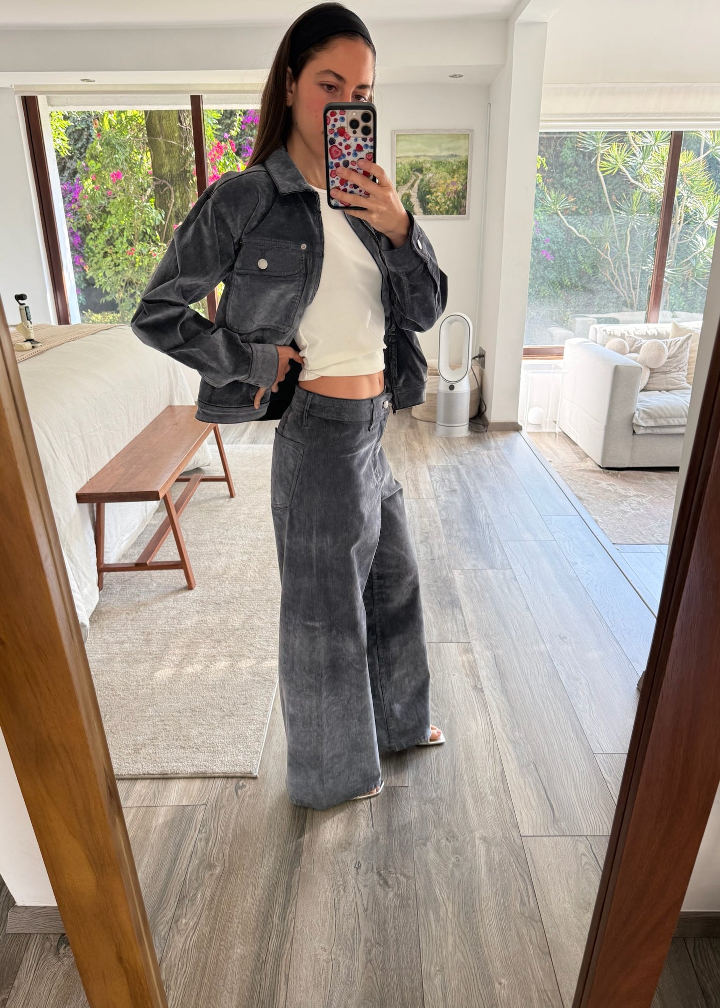 SET CHAMARRA Y PANTALON DE TIPO SUEDE