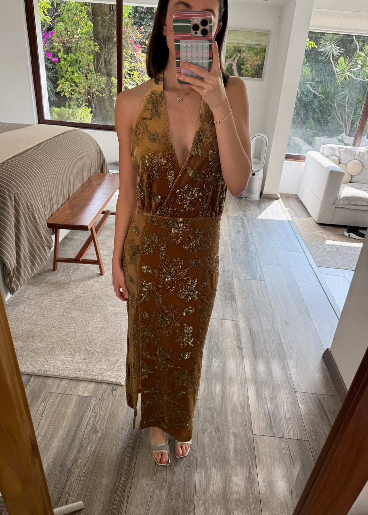 VESTIDO VELVET CON BORDADO
