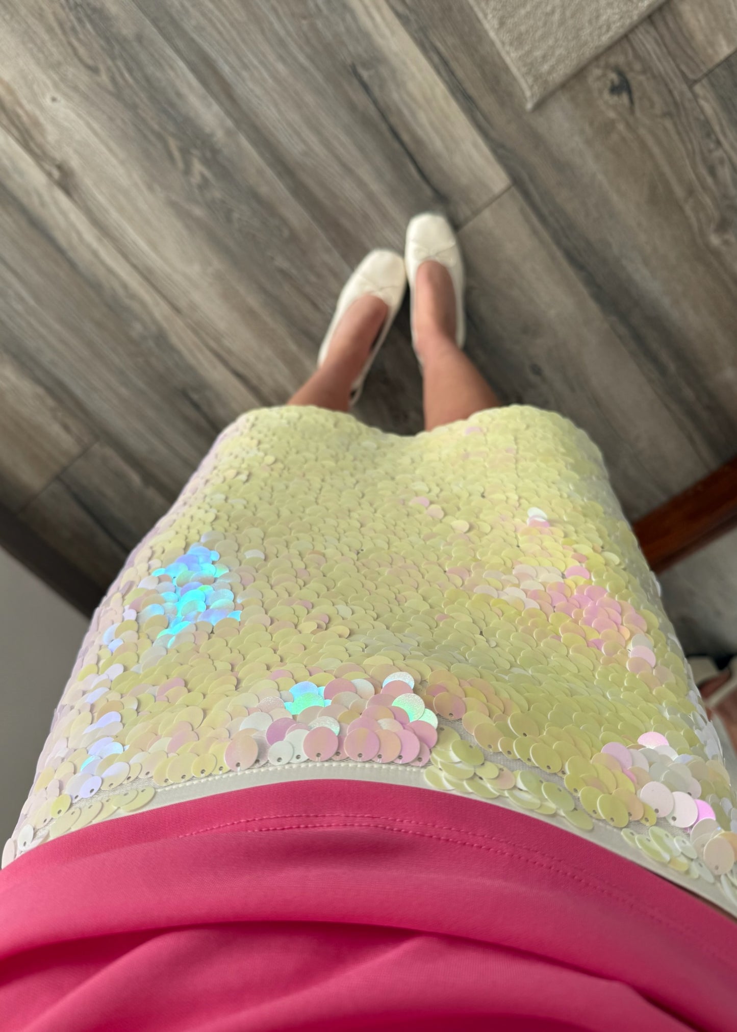 FALDA MINI CON LENTEJUELAS