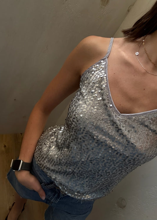 TOP GRIS LENTEJUELAS