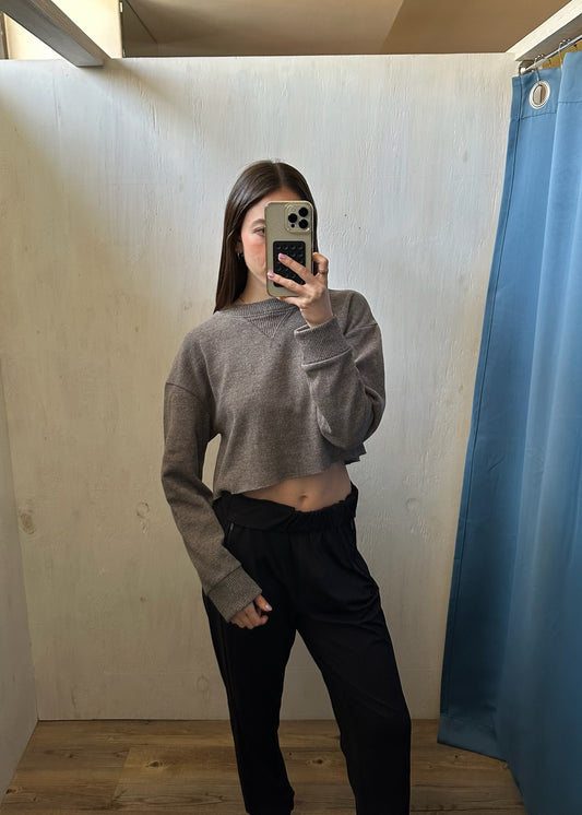 SUETER GRIS CROPPED BÁSICO