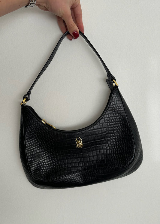 SHOULDER BAG NEGRA CON TEXTURA