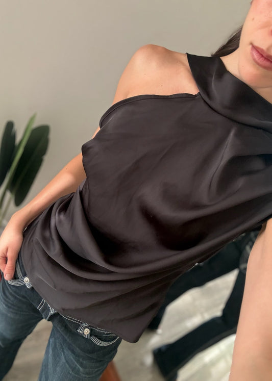 BLUSA NEGRA DRAPEADA