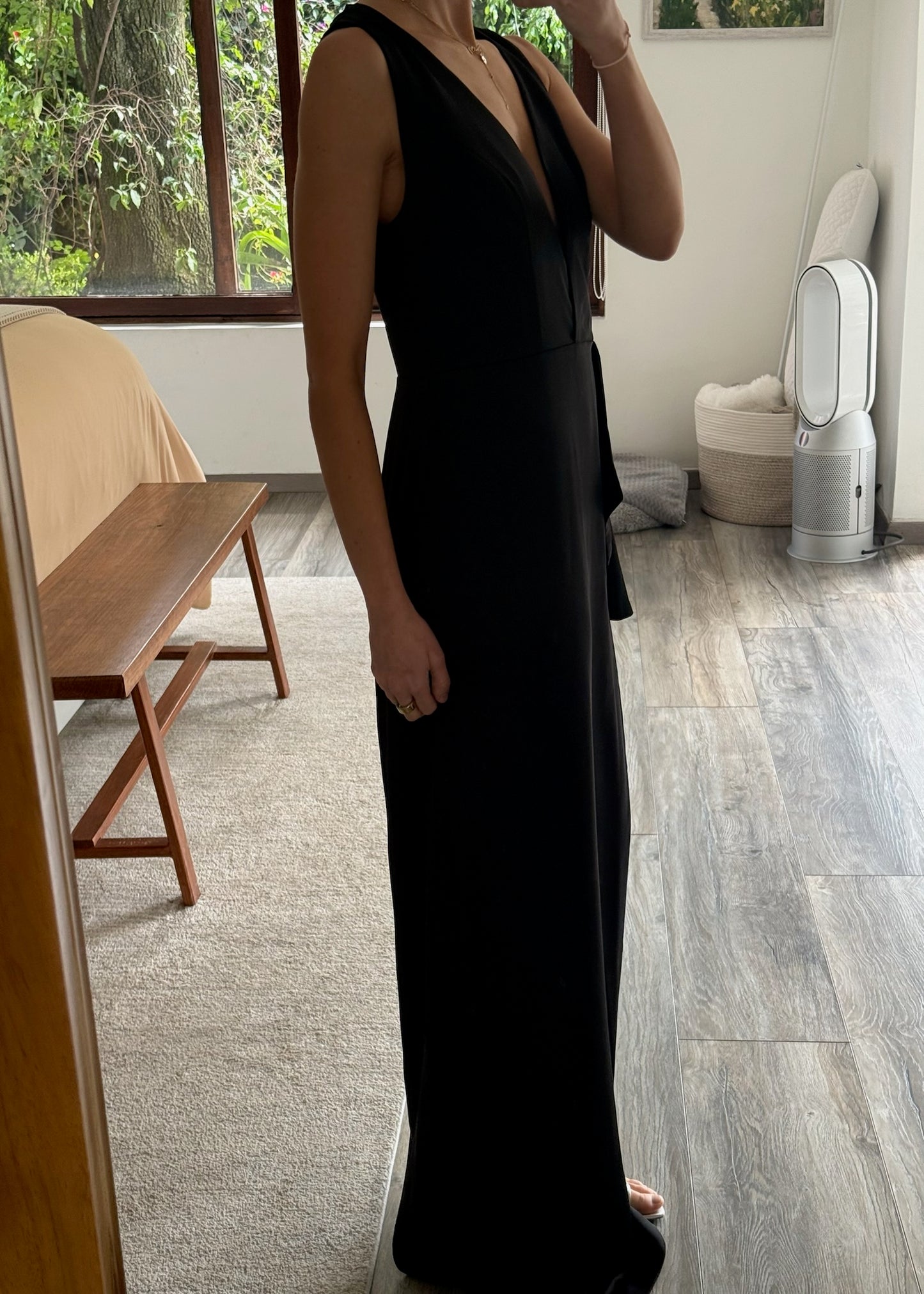VESTIDO MAXI SATINADO ESCOTE EN V