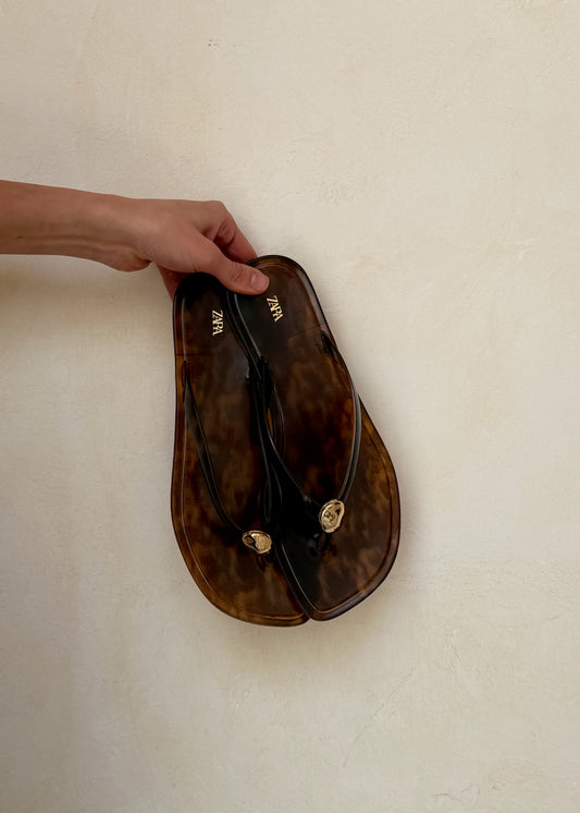 CHANCLAS PATA DE GALLO