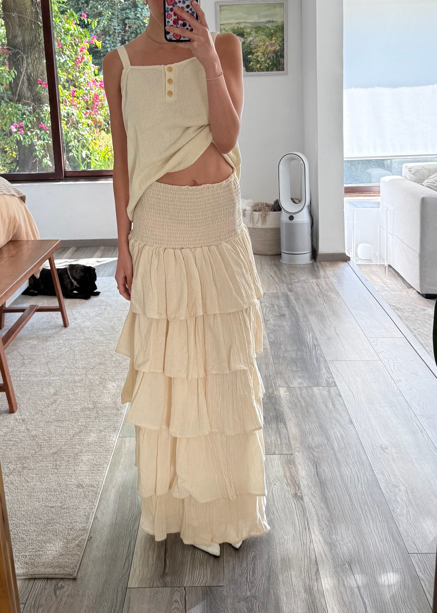 VESTIDO MIDI STRAPLESS CON OLANES