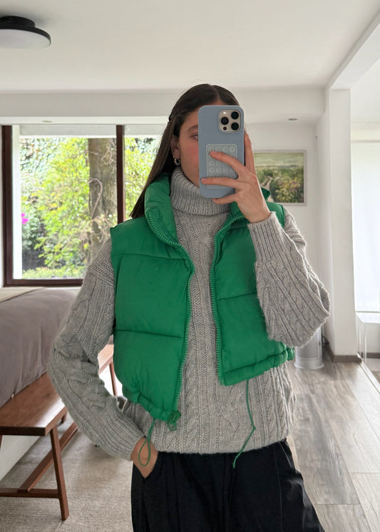CHALECO PUFFER VERDE CROPPED