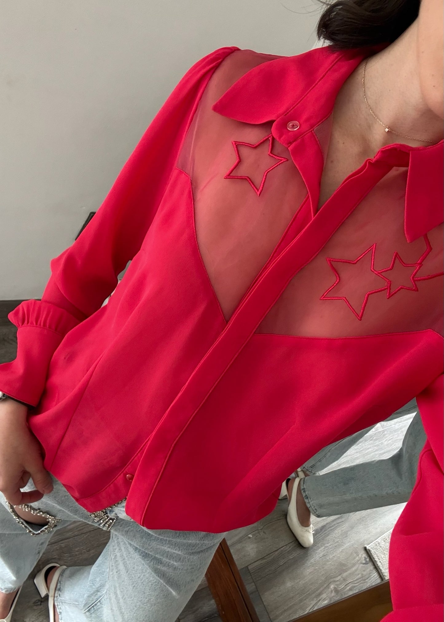 CAMISA FUCSIA CON ESTRELLAS