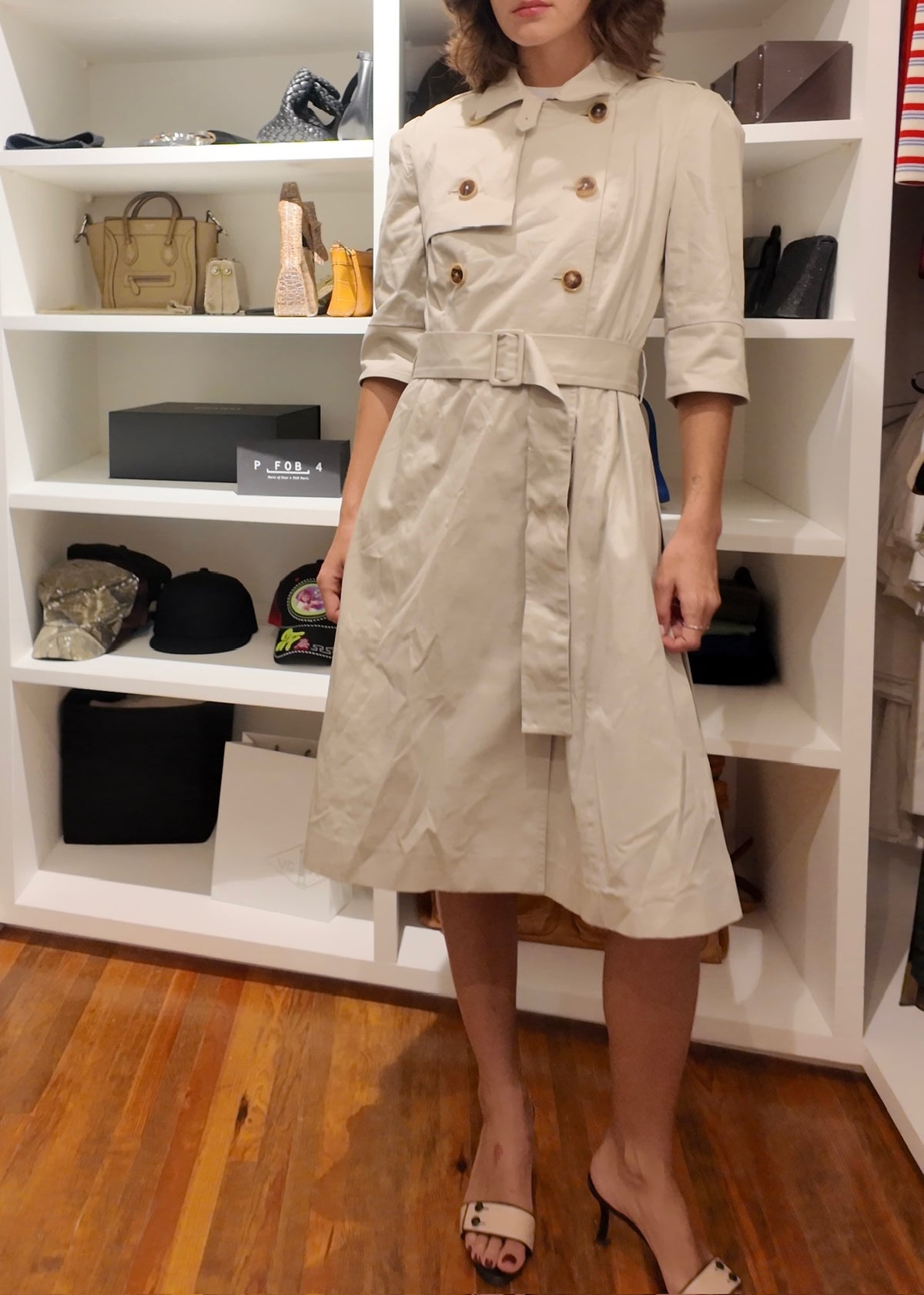 VESTIDO DE TIPO GABARDINA