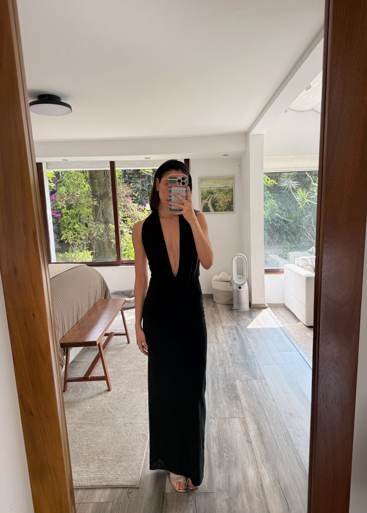 VESTIDO MAXI CON ESCOTE