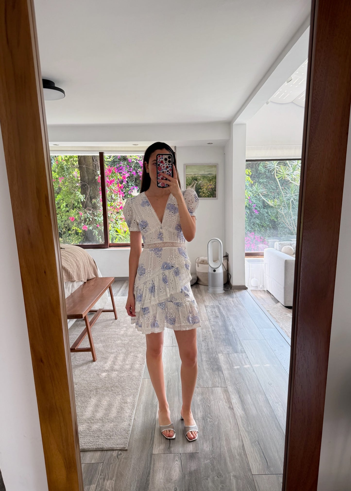 VESTIDO MINI BLANCO CON FLORES