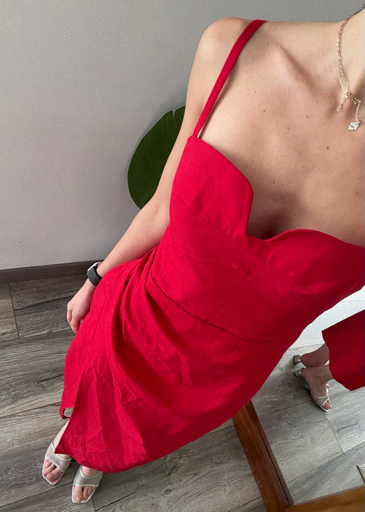 VESTIDO MIDI CON ESCOTE CORAZÓN