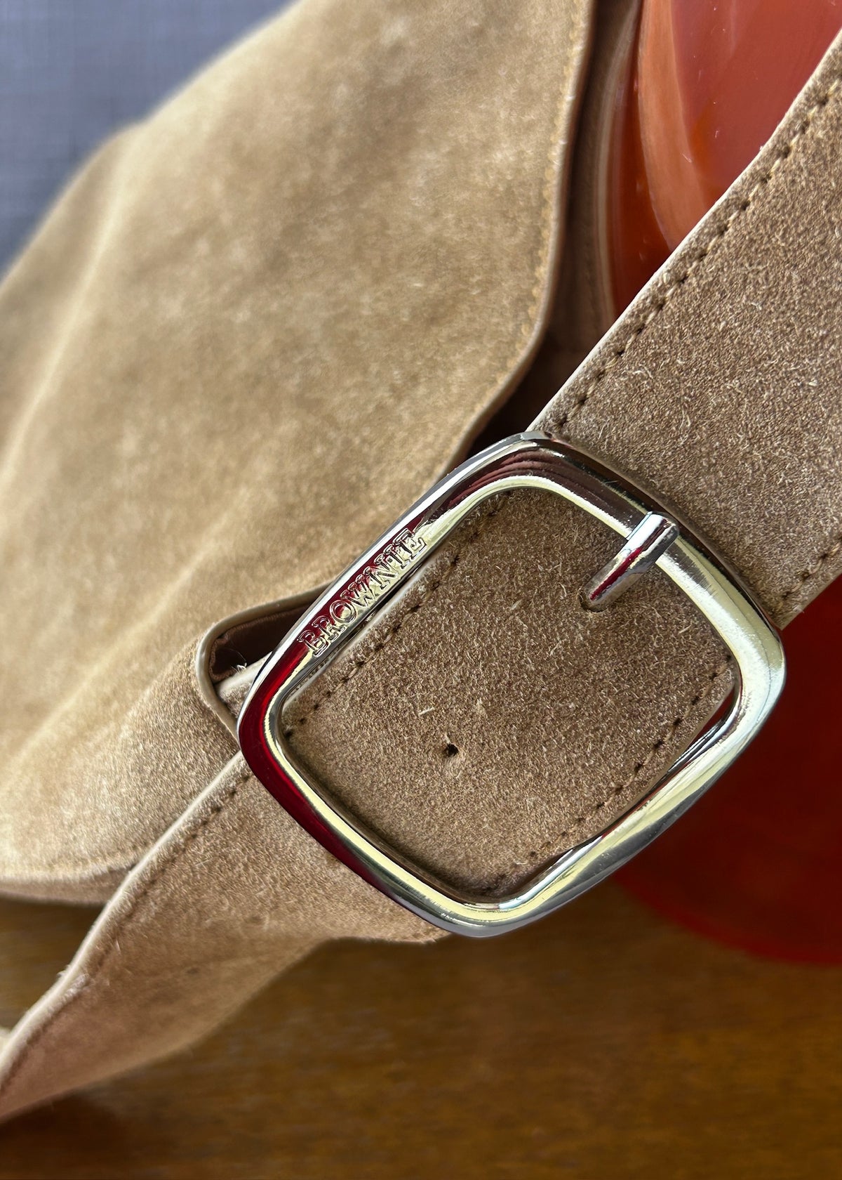 BOLSA HOBO DE GAMUZA