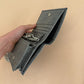 CARTERA CON CORREA GRIS