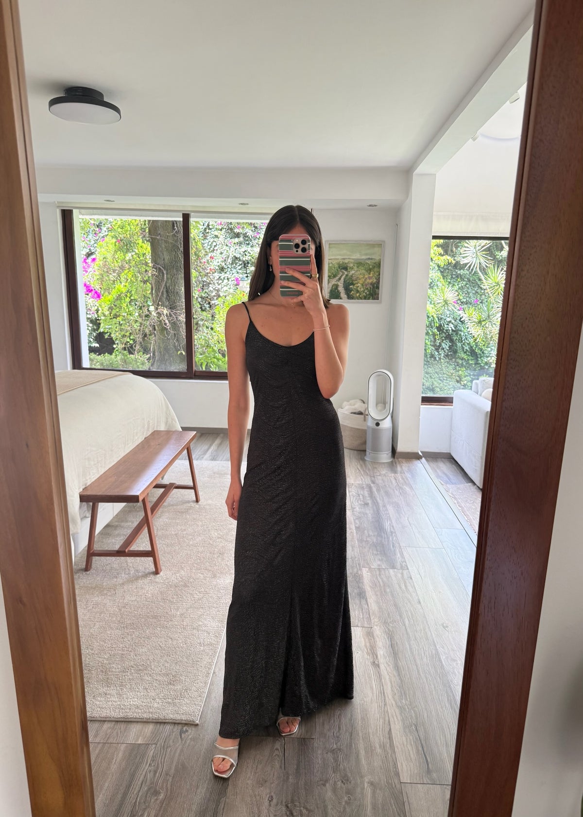 VESTIDO MAXI NEGRO CON PLATEADO