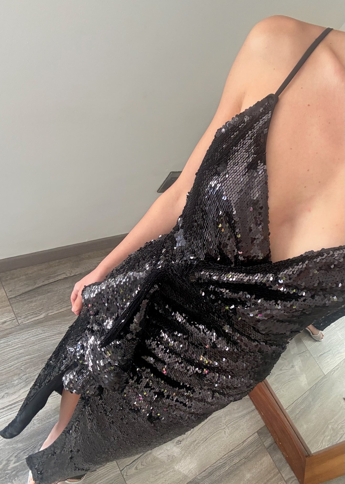 VESTIDO DE LENTEJUELAS MIDI