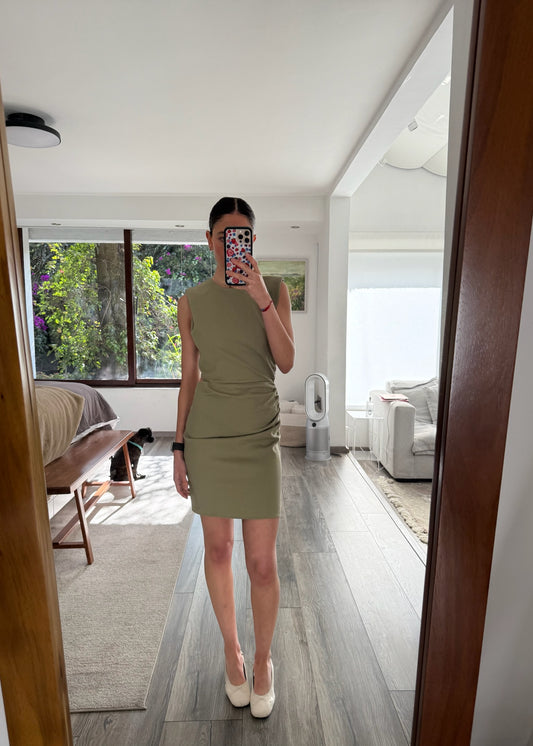 VESTIDO MINI VERDE CON CUT OUTS