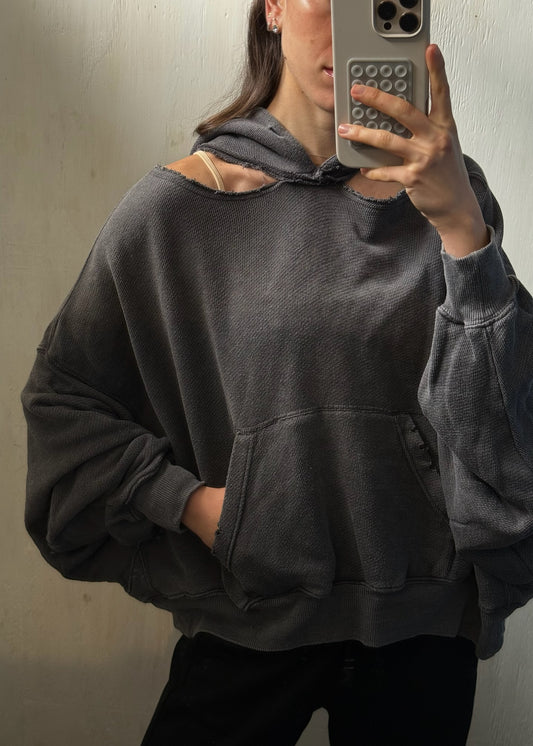 HOODIE CON CUT OUTS