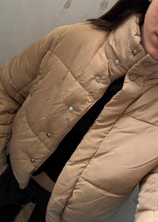 CHAMARRA PUFFER COLOR CAMELLO