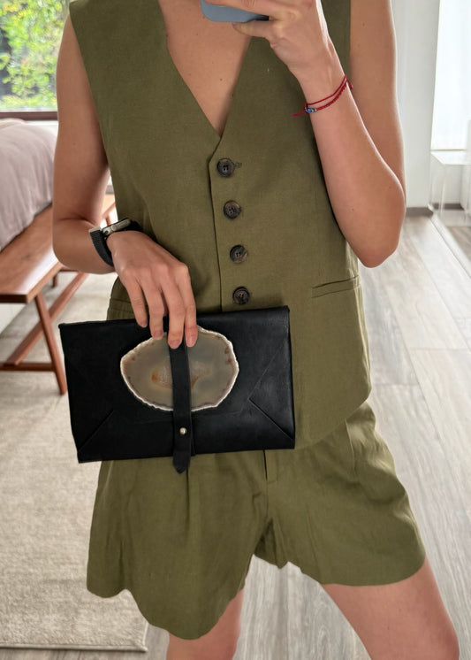CLUTCH NEGRO CON TIPO CUARZO