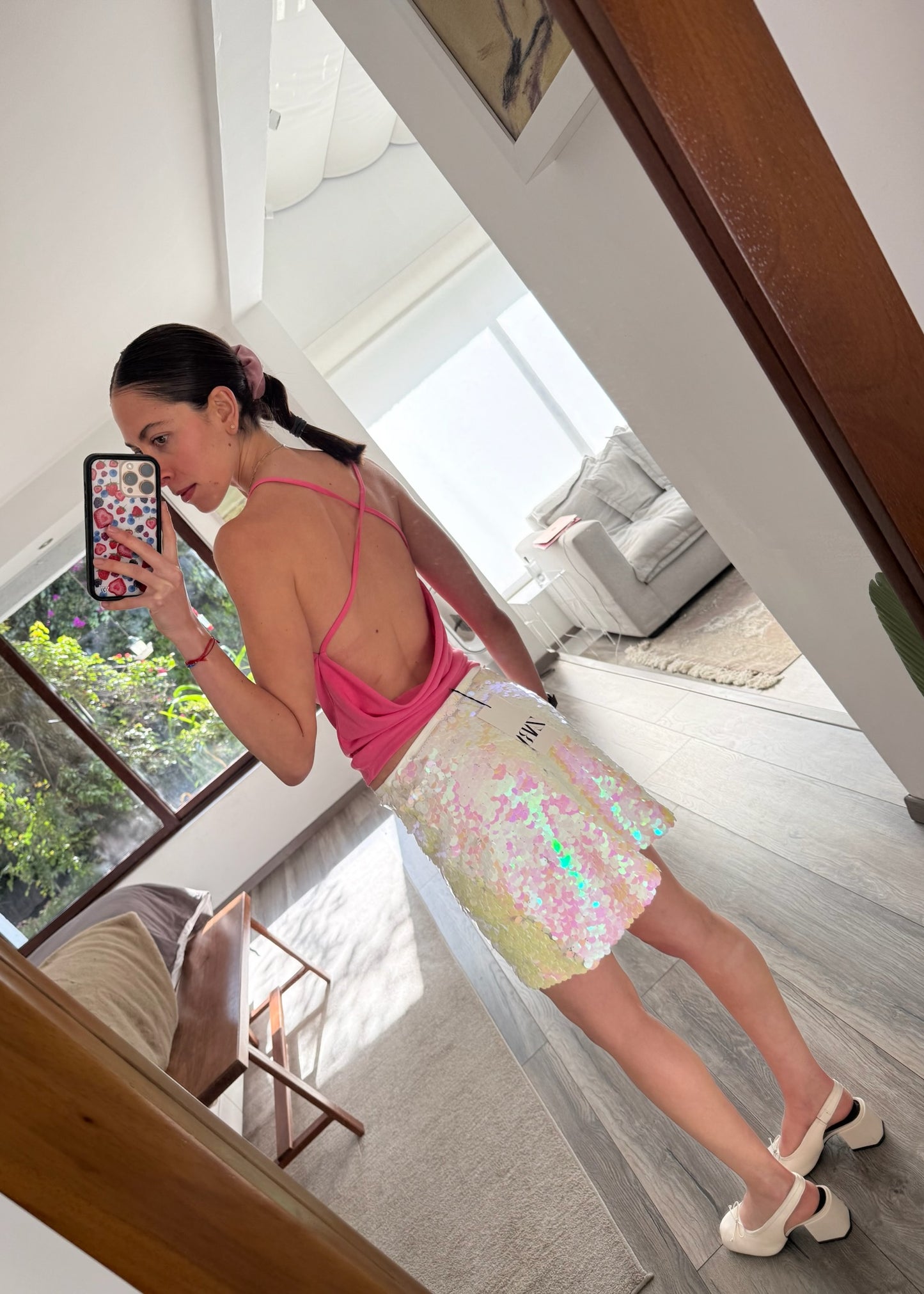 FALDA MINI CON LENTEJUELAS