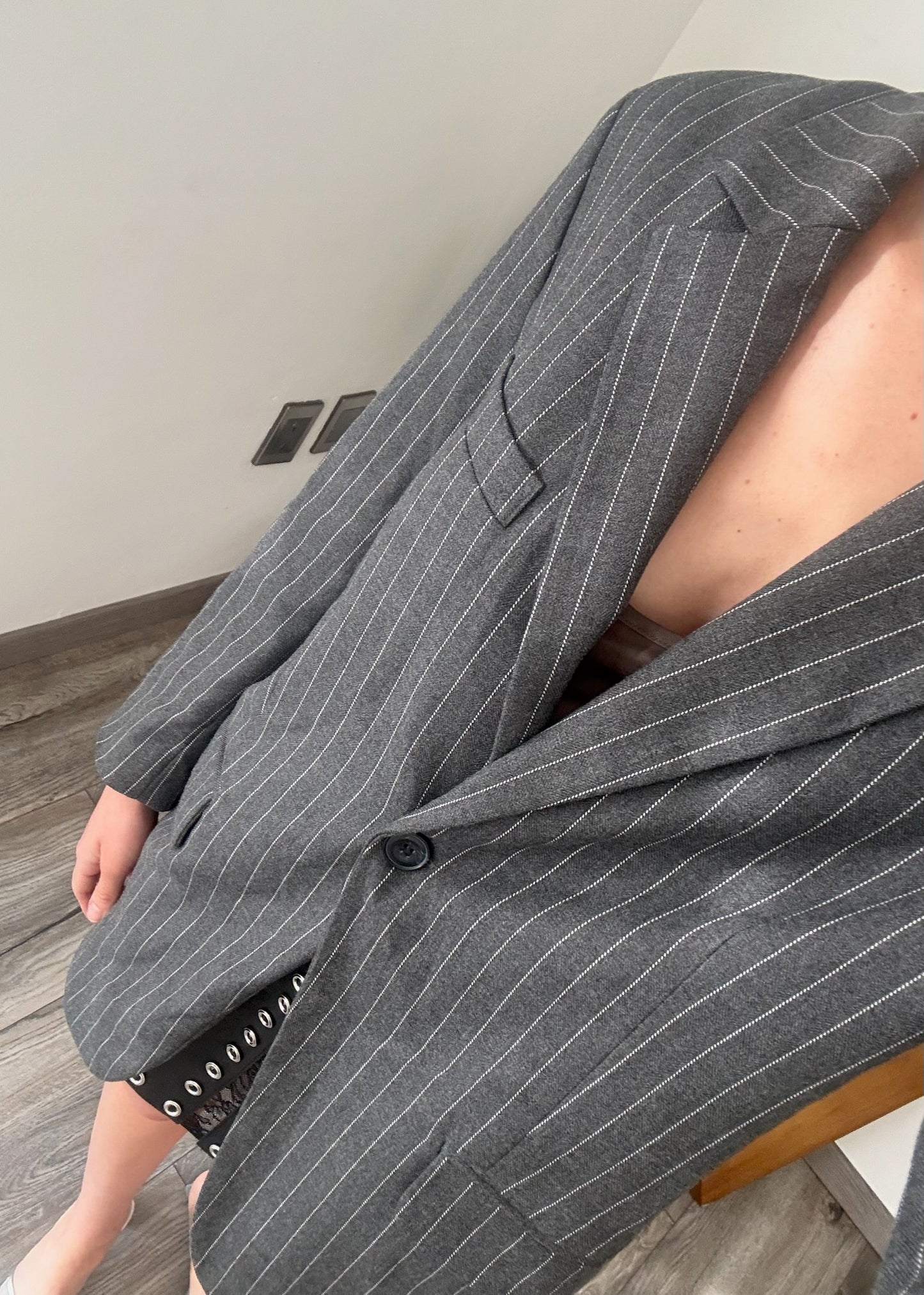 BLAZER PINSTRIPED GRIS