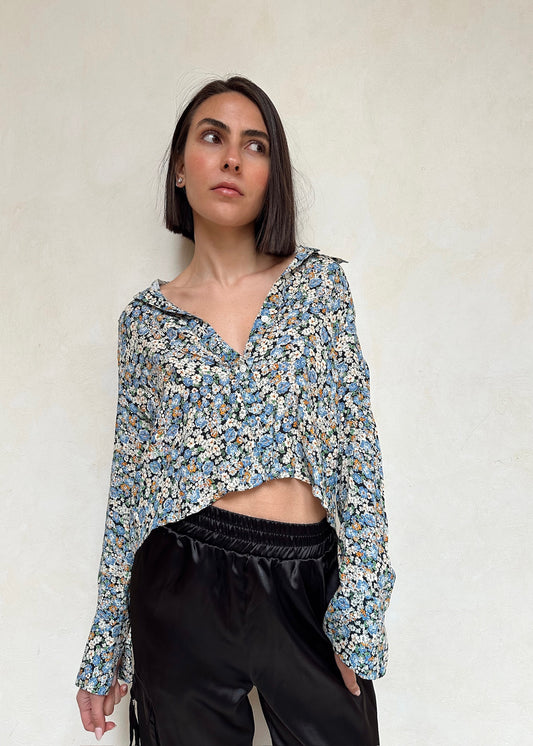 BLUSA FLORES CROPPED MANGA LARGA