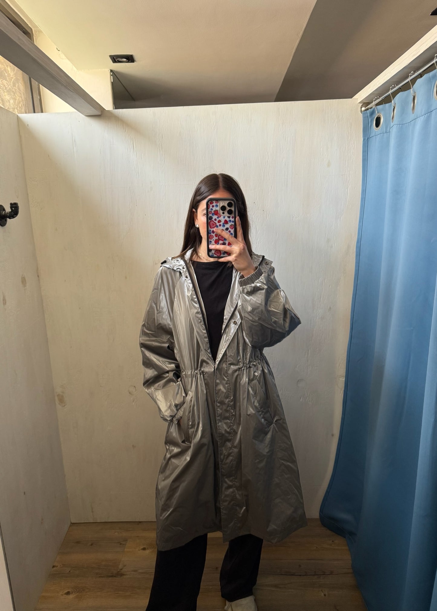 RAINCOAT PLATEADO