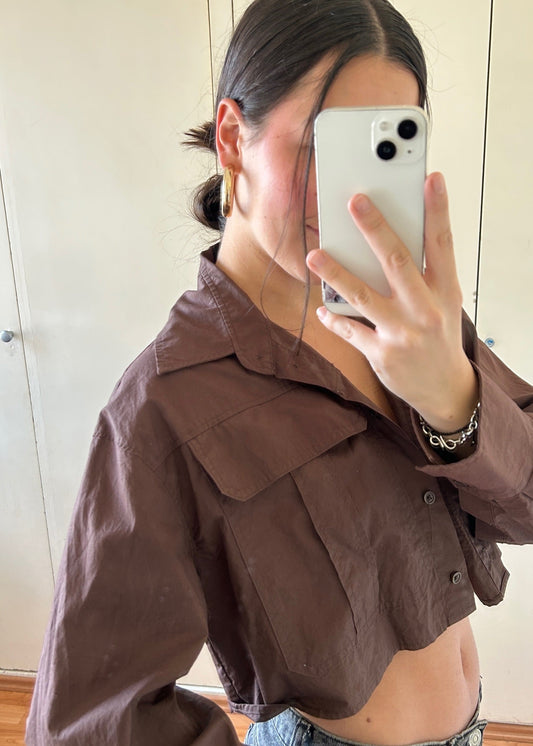 CAMISA CROPPED CAFÉ