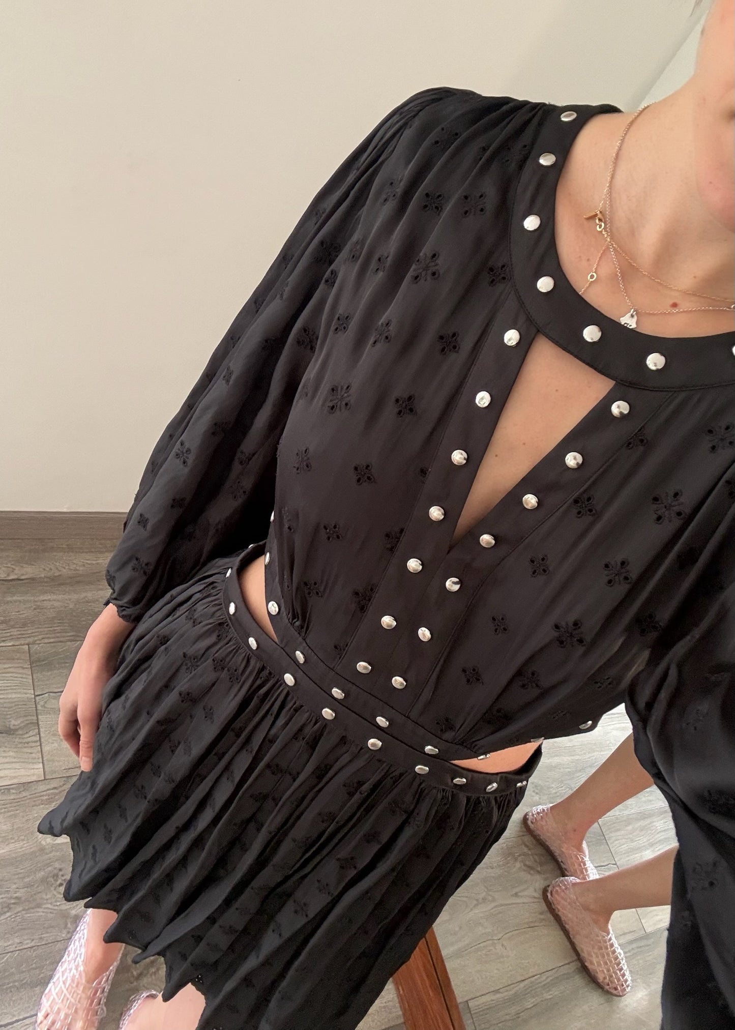 VESTIDO ESTOPEROLES Y CUT OUTS