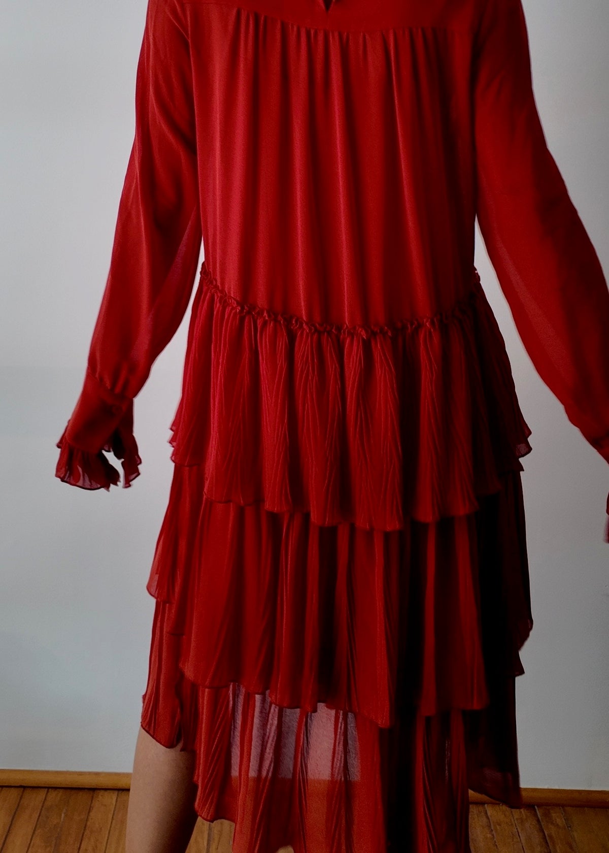 VESTIDO ROJO CON OLANES