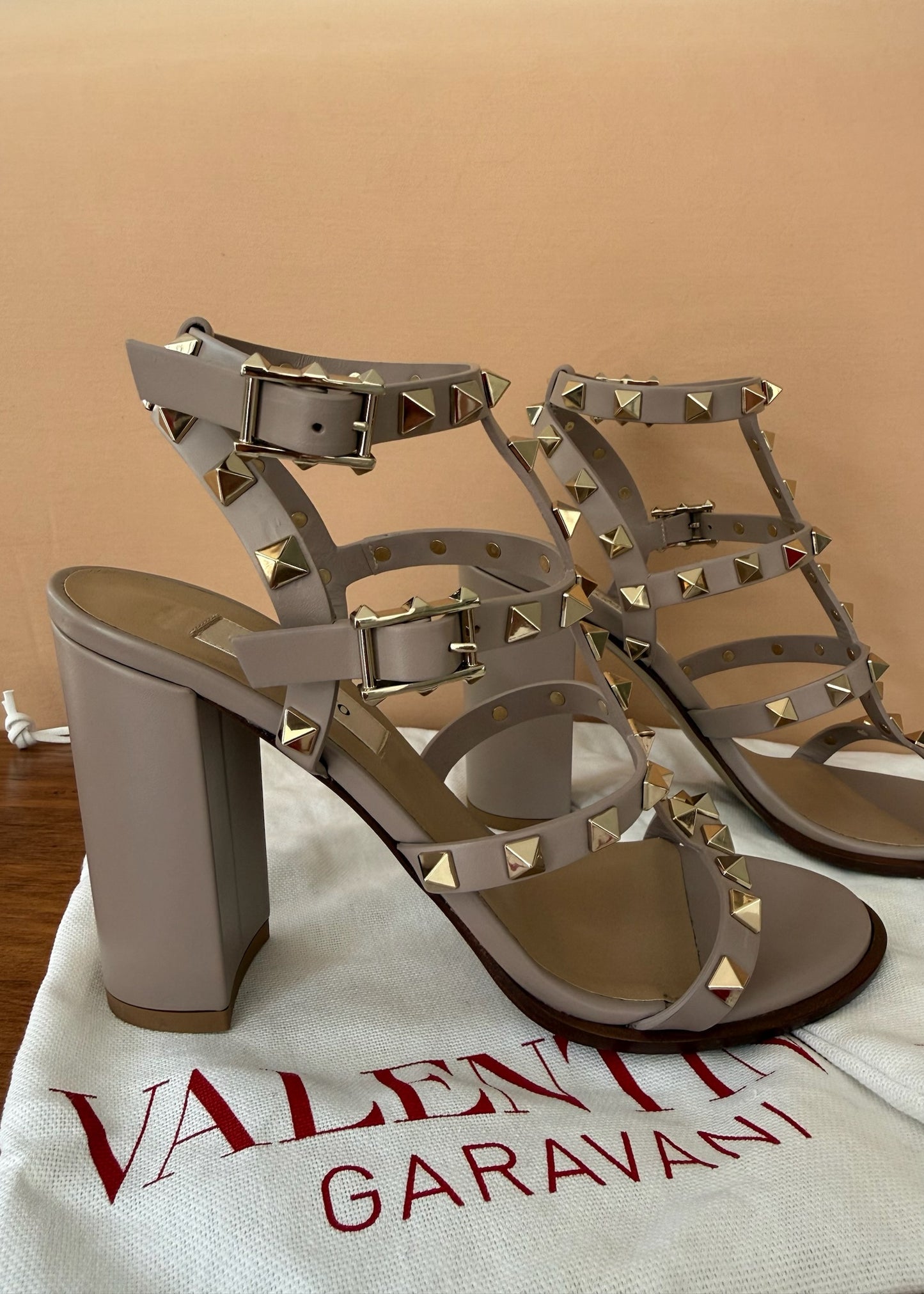 SANDALIAS RUCKSTUD