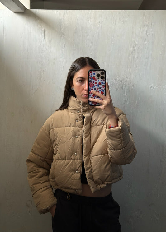 CHAMARRA PUFFER COLOR CAMELLO