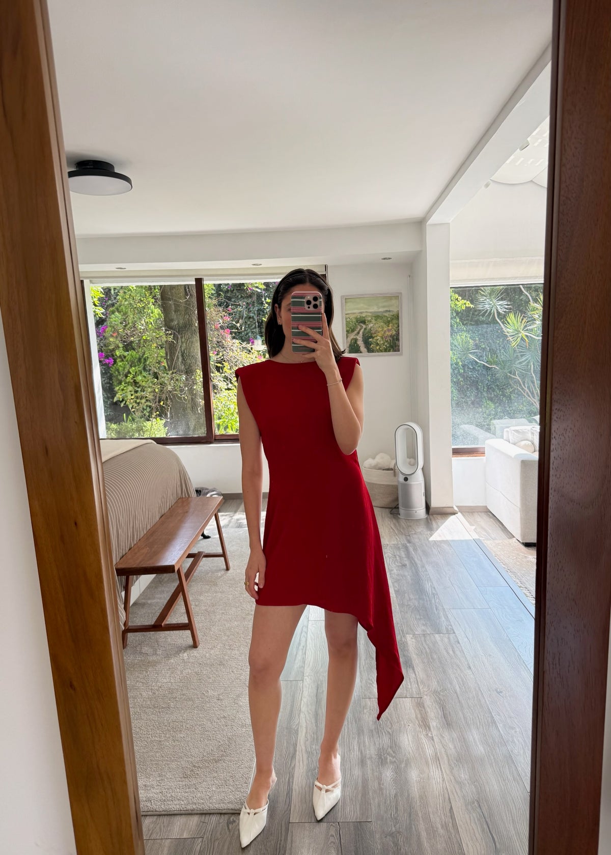 VESTIDO ROJO ASIMÉTRICO