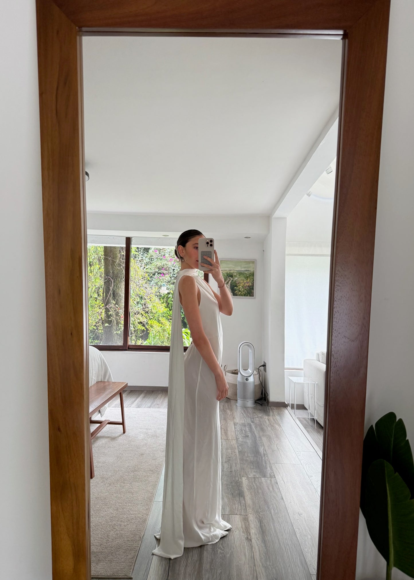 VESTIDO BLANCO MAXI SATINADO