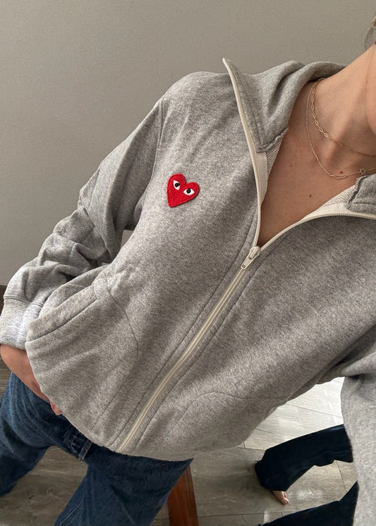 SUDADERA GRIS CON LOGO