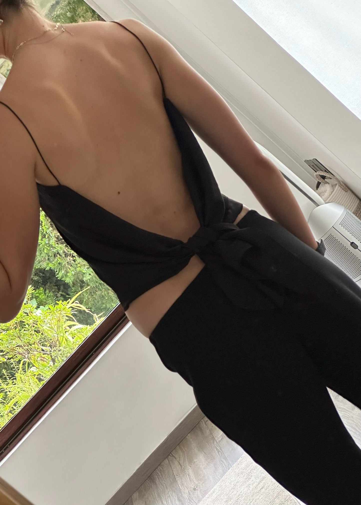 SLIP TOP BACKLESS