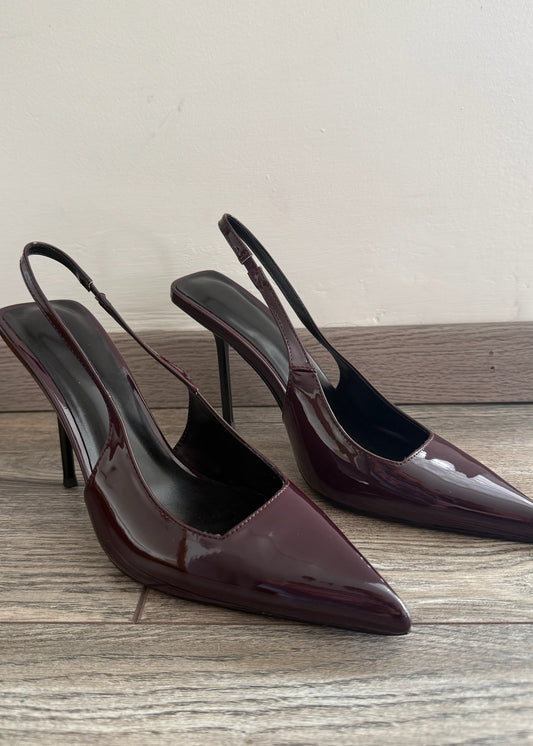 BURGUNDY KITTEN HEELS