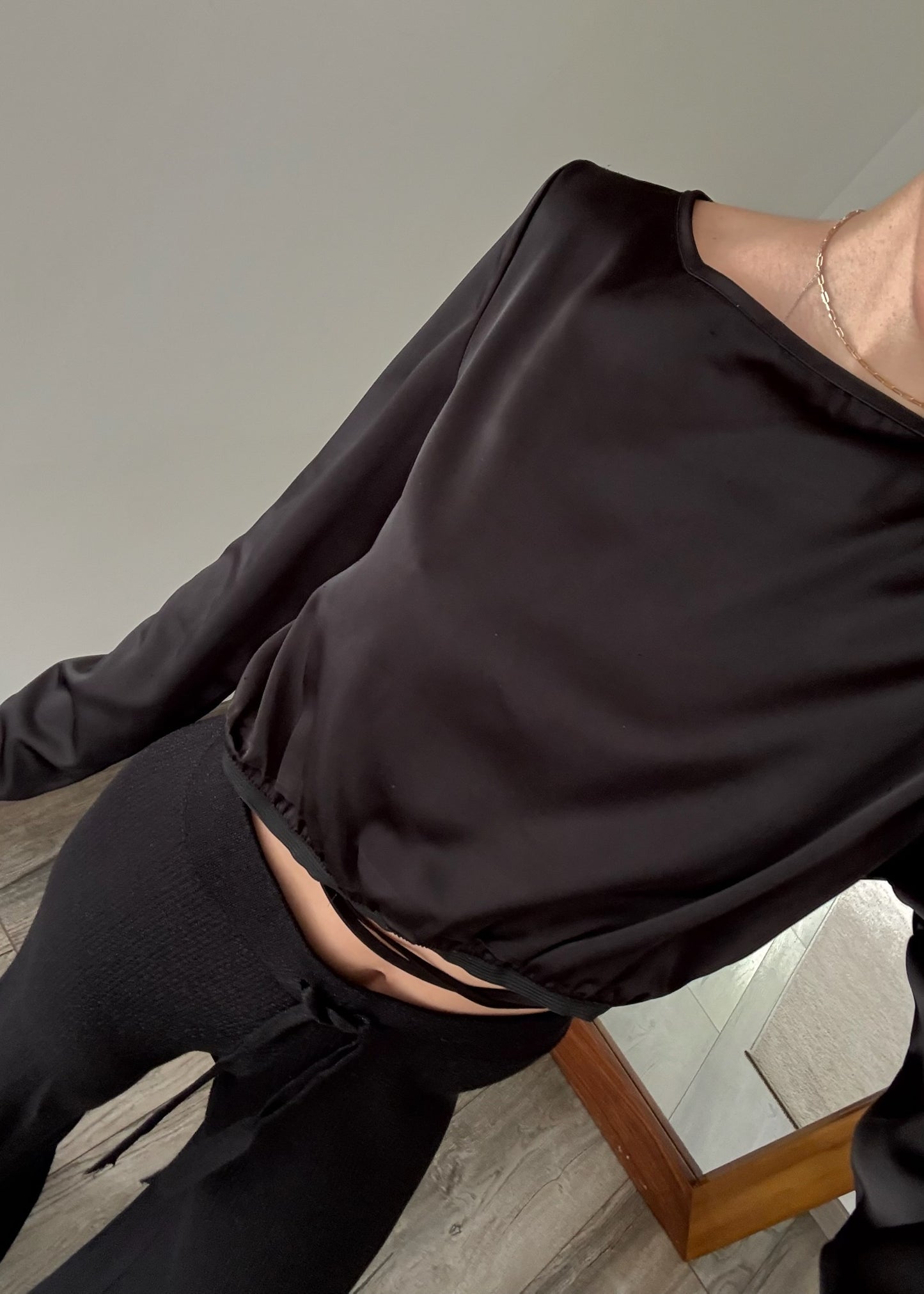 BLUSA WRAP UP SATINADA