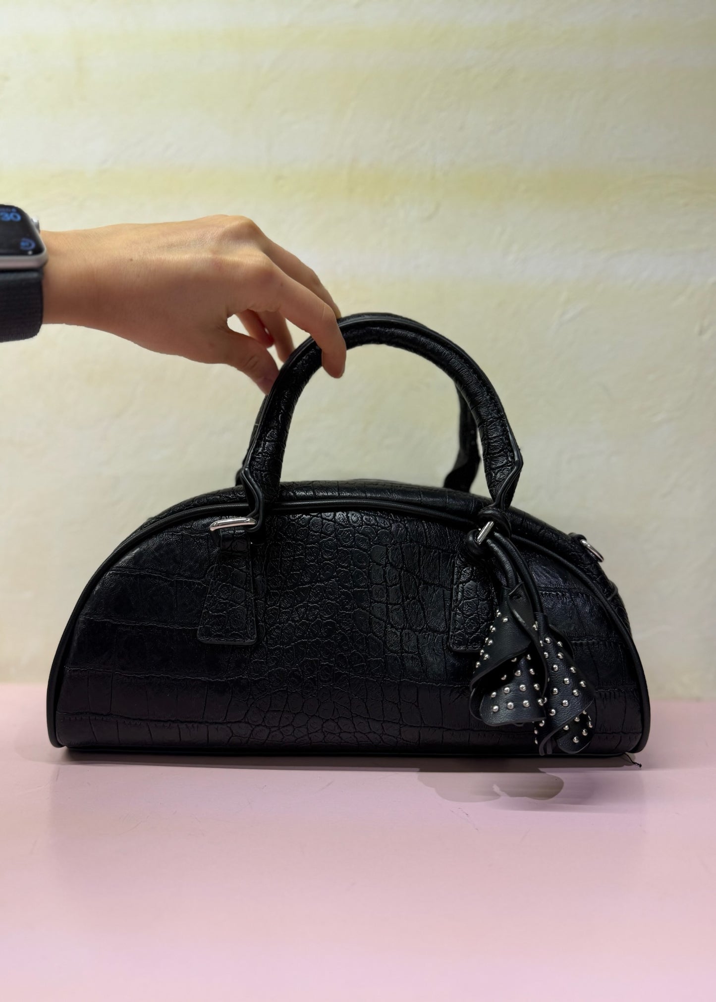 BOLSA DE TIPO PIEL DE COCODRILO