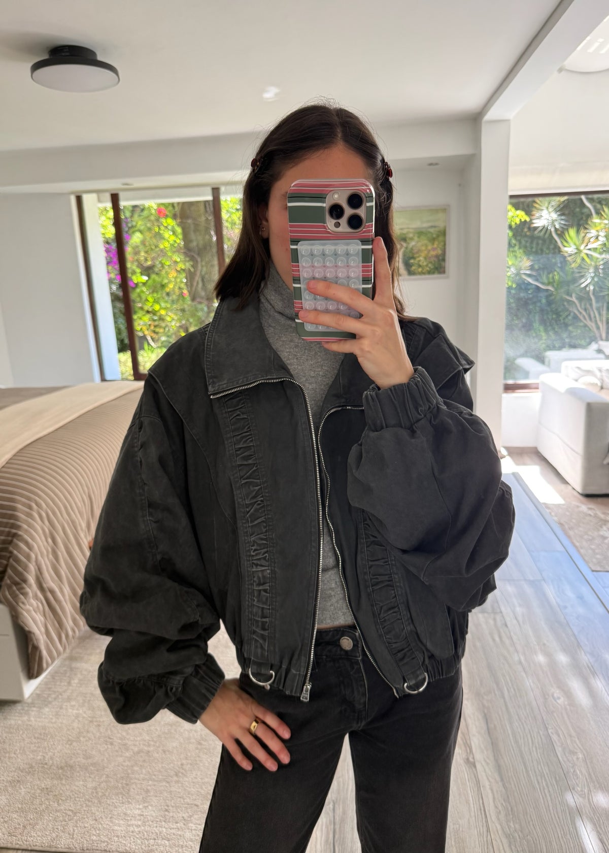 CHAMARRA GRIS DE TIPO DENIM