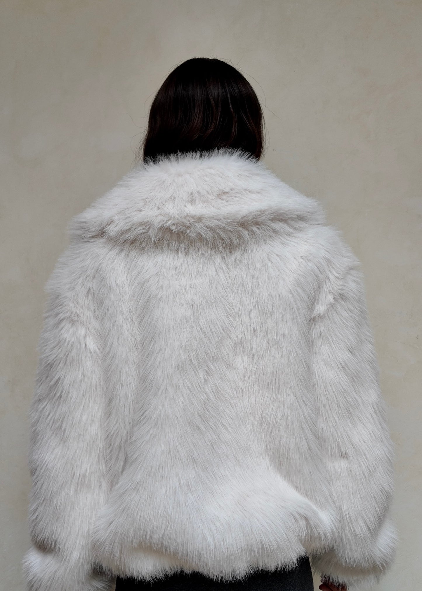 CHAMARRA PELUCHE CREMA