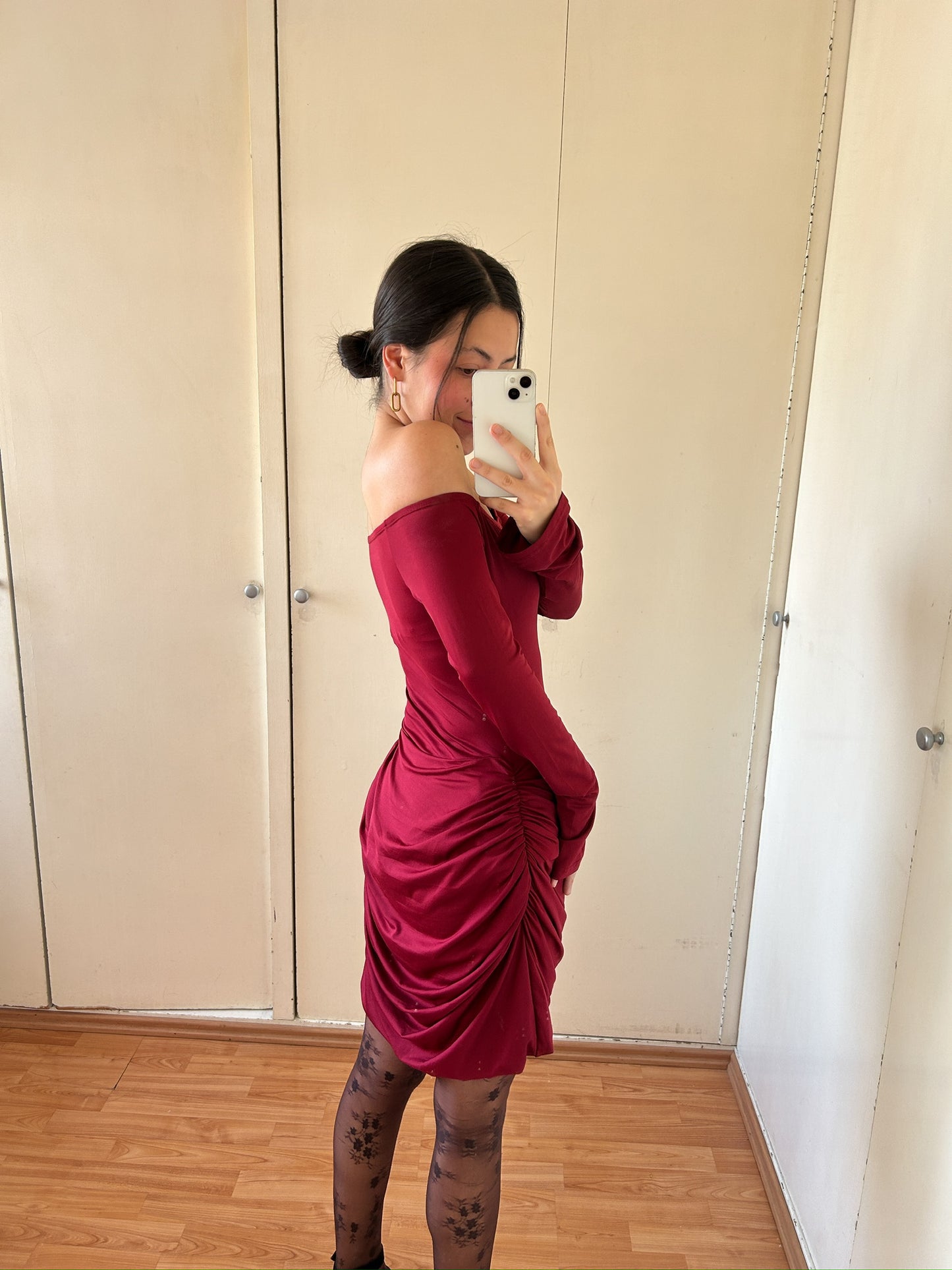 VESTIDO OFF THE SHOULDER BURGUNDY