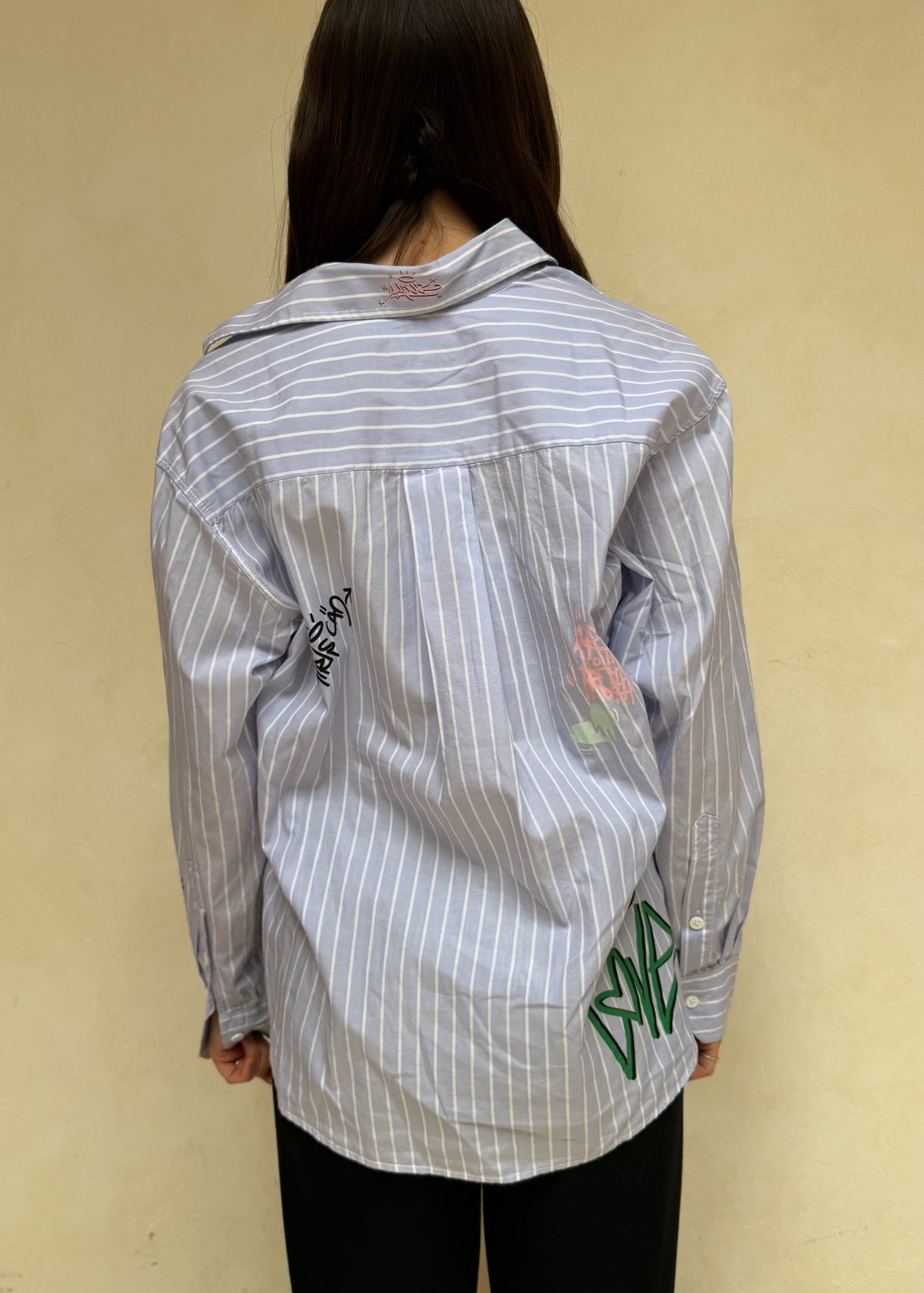 CAMISA CON DIBUJOS