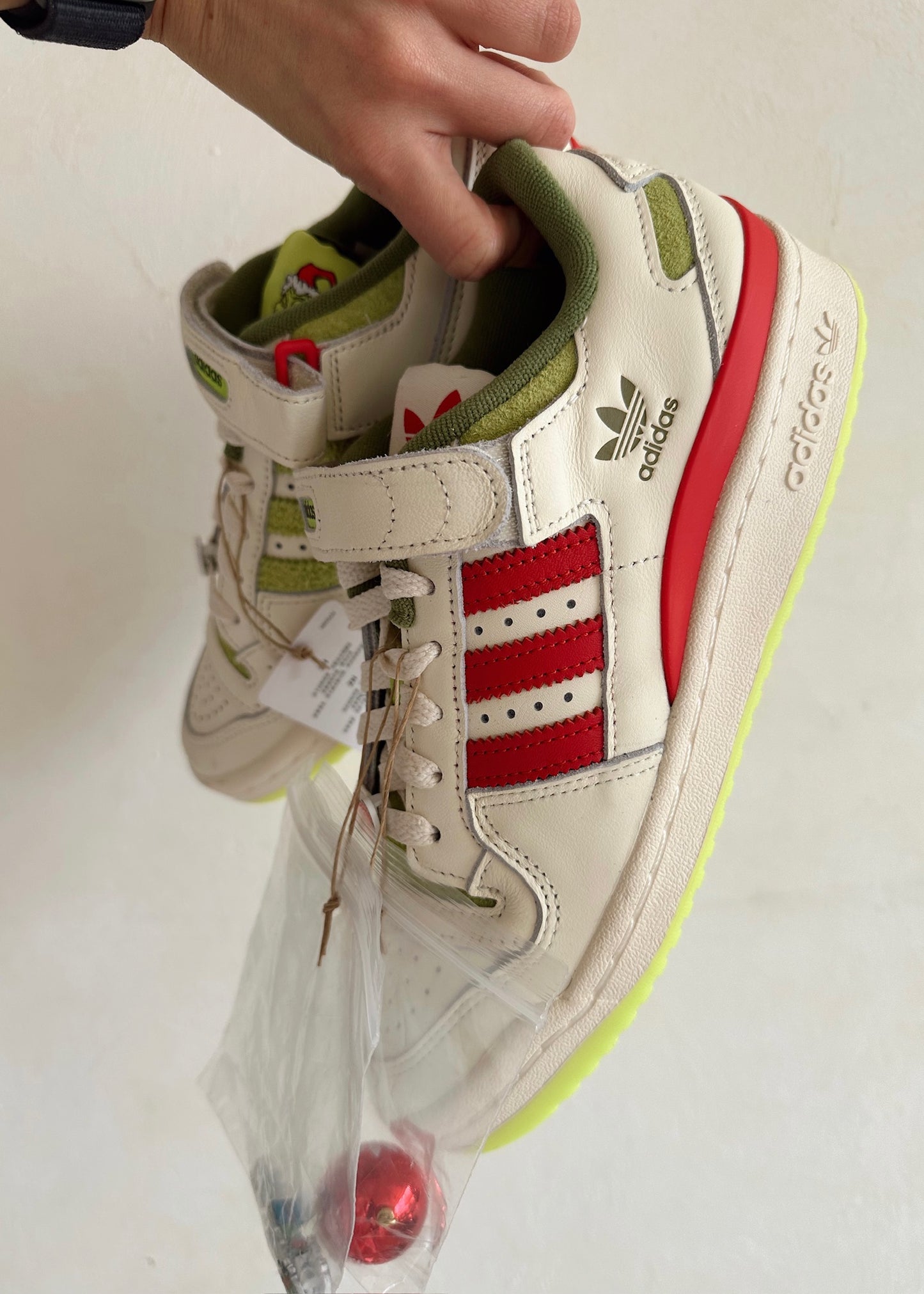 FORUM LOW THE GRINCH SNEAKERS