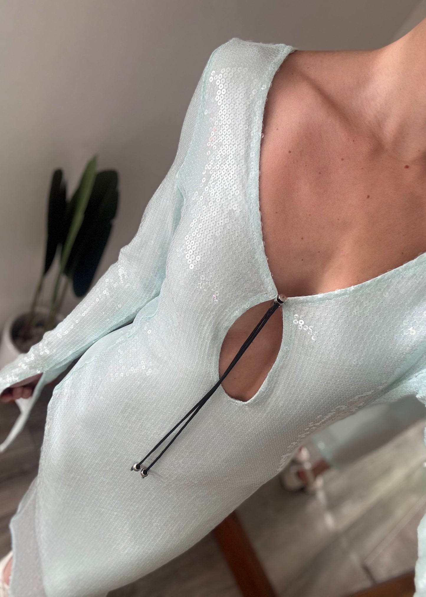 VESTIDO DE LENTEJUELAS LONG SLEEVE