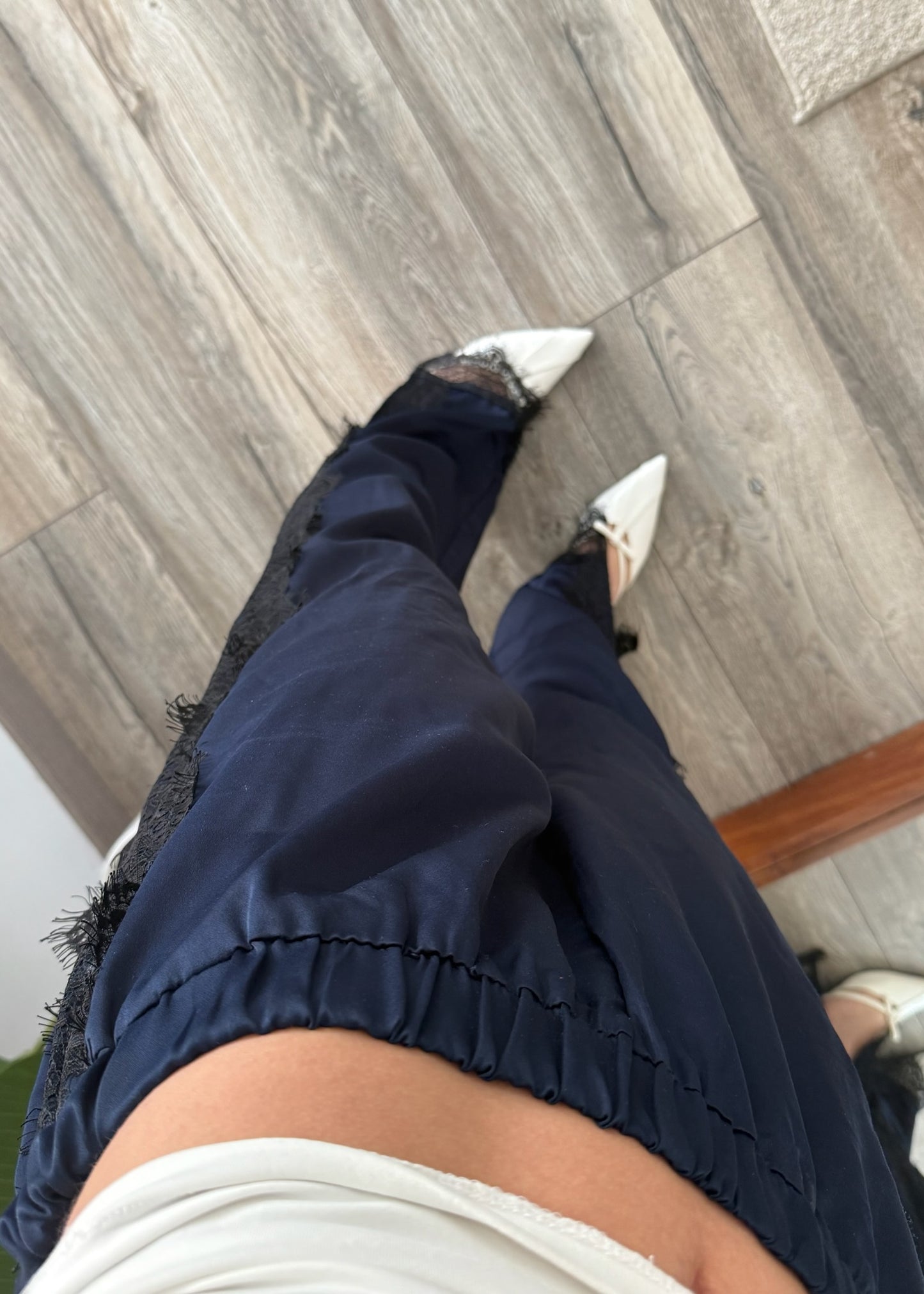 PANTALÓN SILKY CON ENCAJE