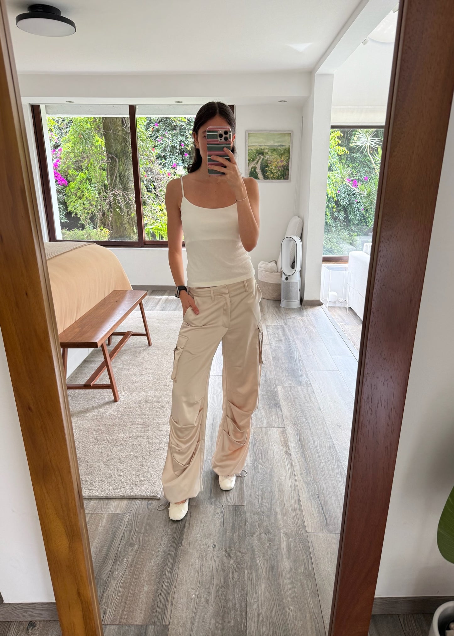 PANTALÓN SATINADO CARGO CHAMPAGNE