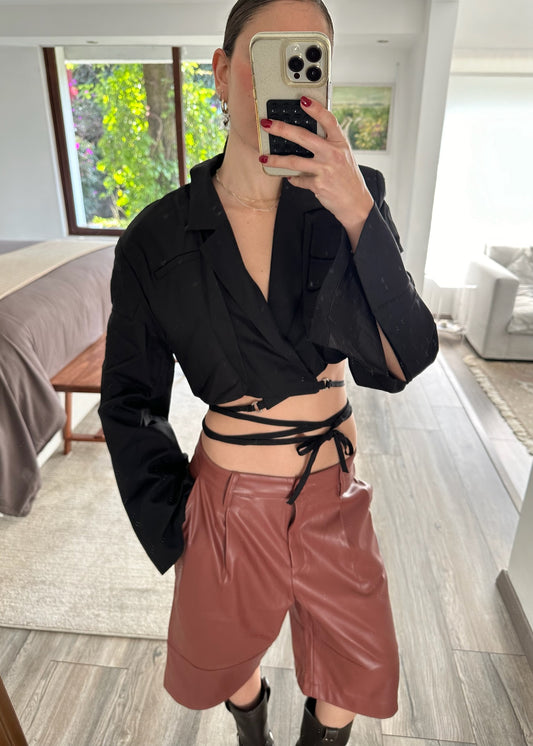 BLAZER CROPPED NEGRO WRAP UP