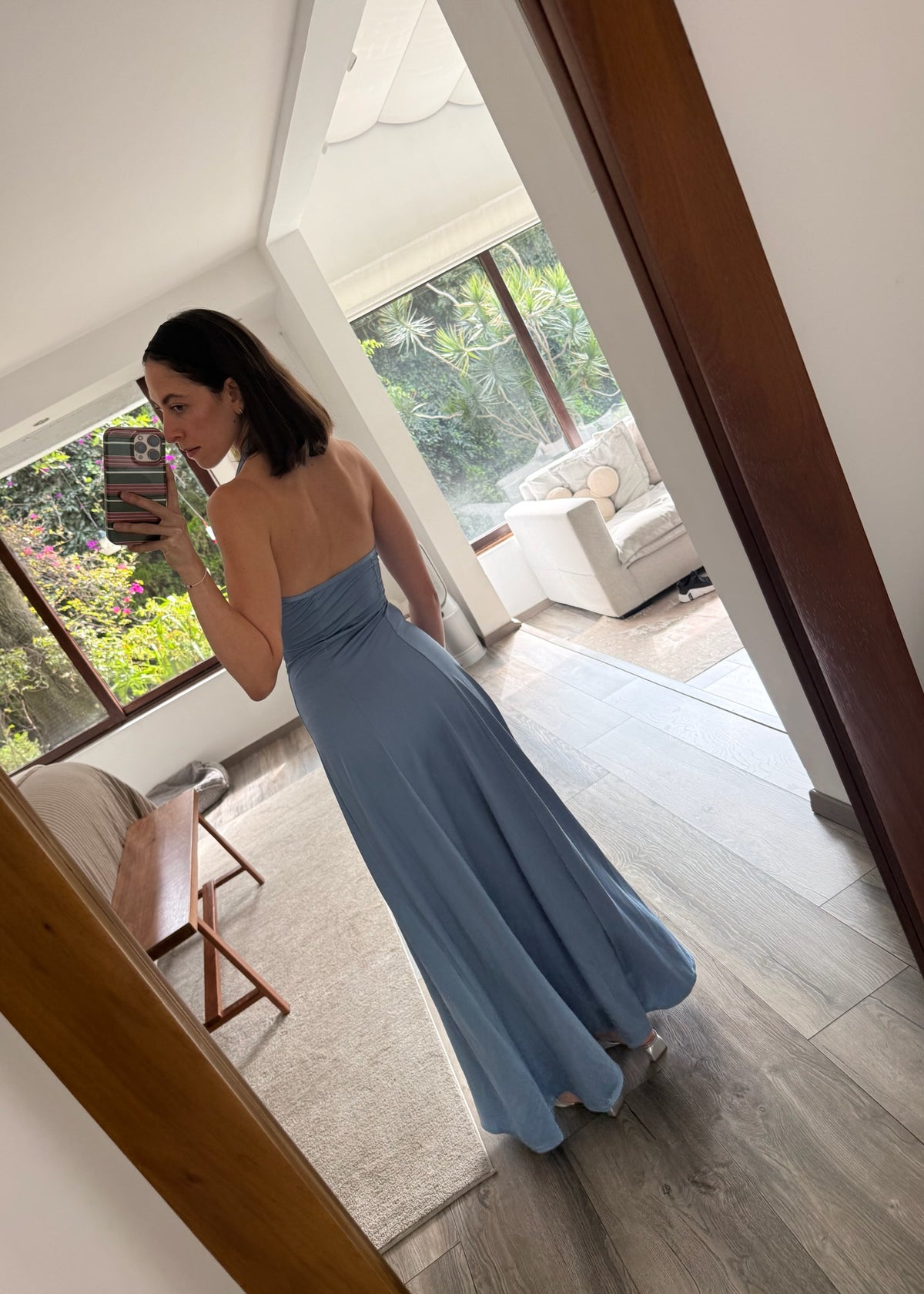 VESTIDO MAXI AZUL CON CUT OUT